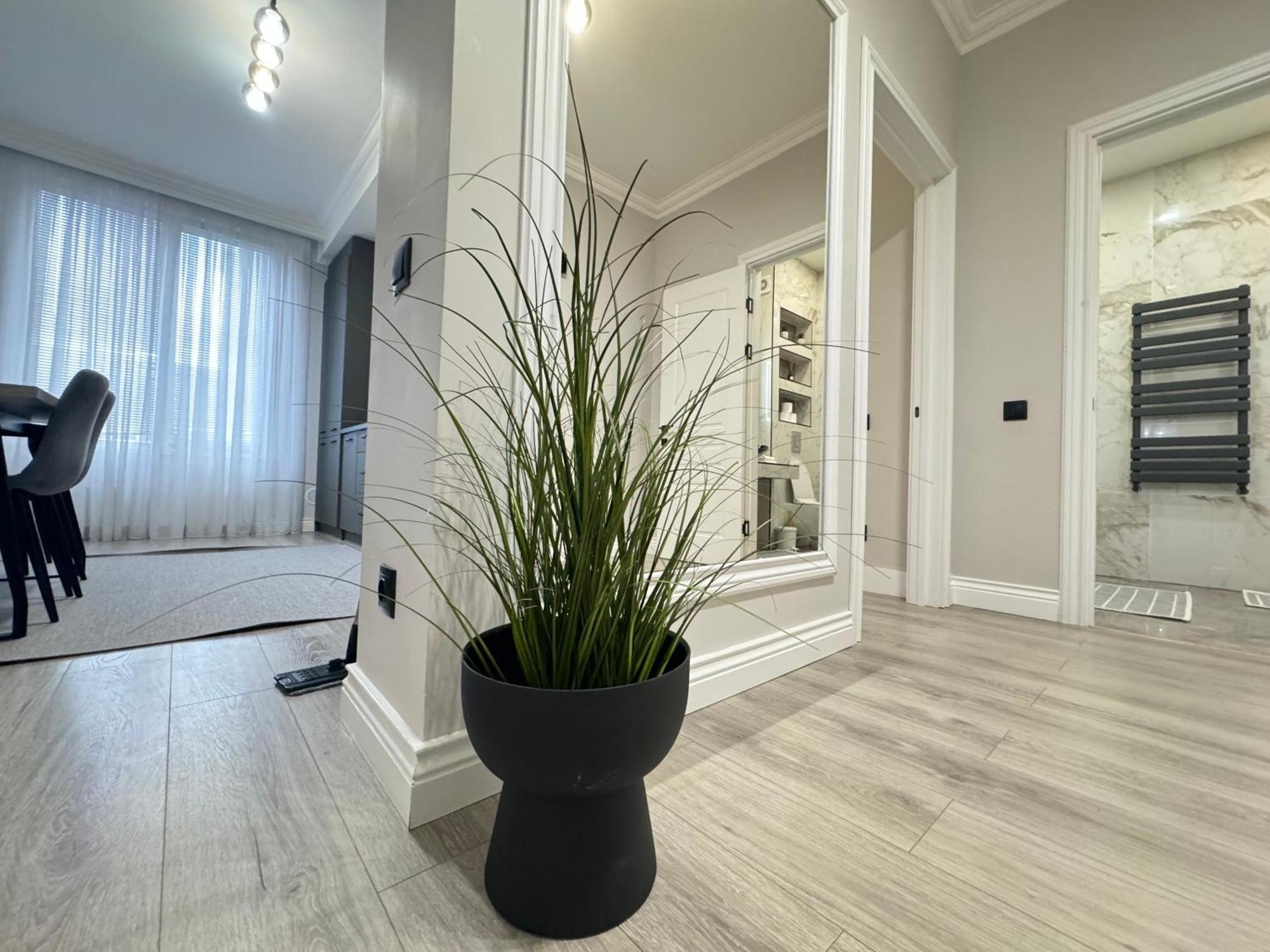 Two Bedroom Apartment In The Center, With Parking, Address Avram Iancu 32 Kişinev Dış mekan fotoğraf