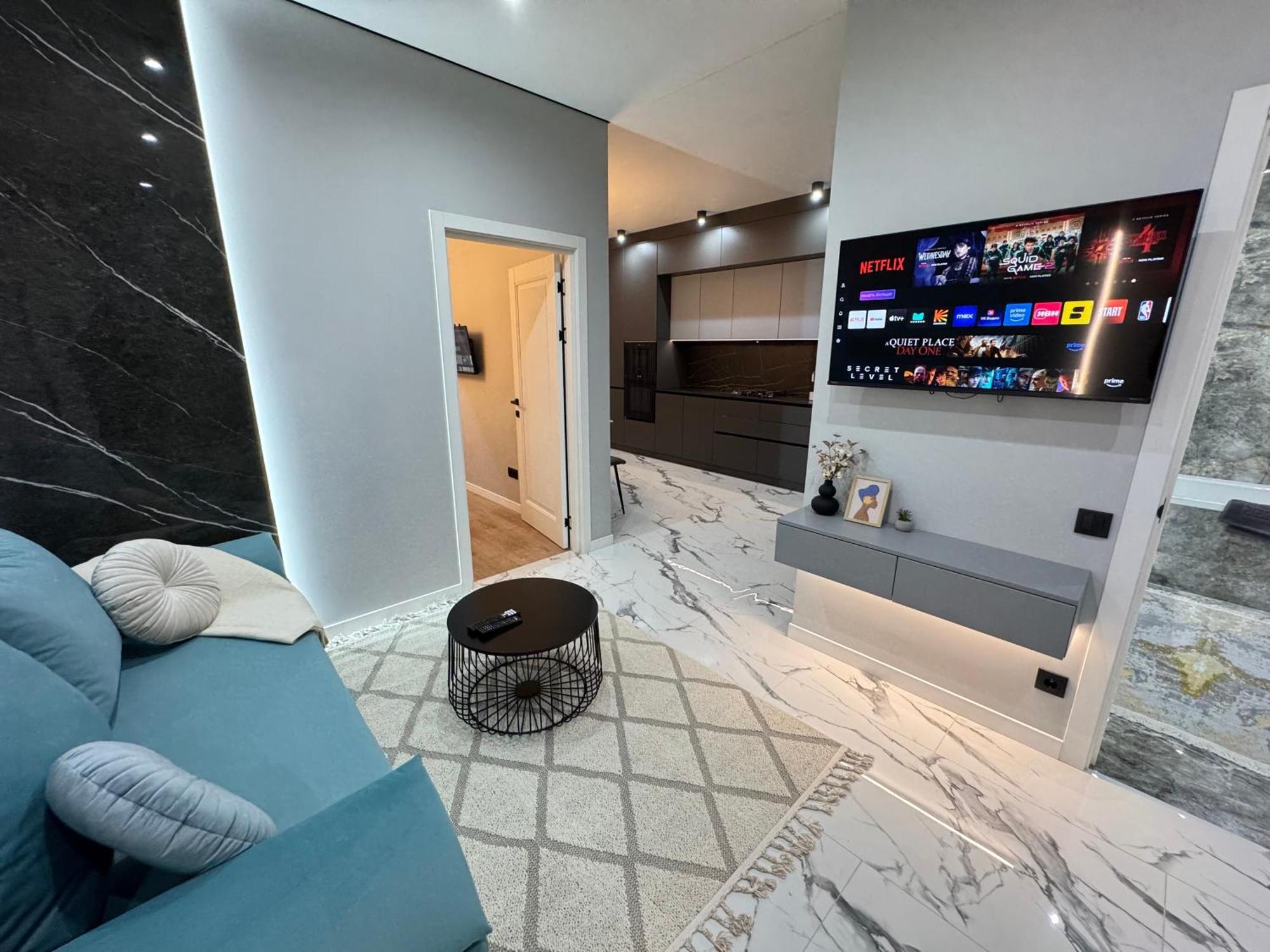 Two Bedroom Apartment In The Center, With Parking, Address Avram Iancu 32 Kişinev Dış mekan fotoğraf