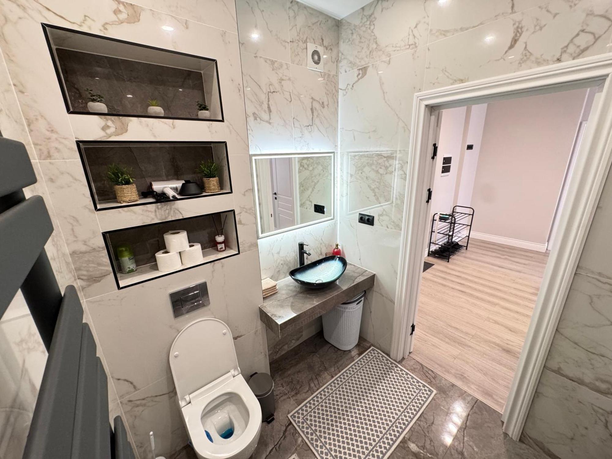 Two Bedroom Apartment In The Center, With Parking, Address Avram Iancu 32 Kişinev Dış mekan fotoğraf
