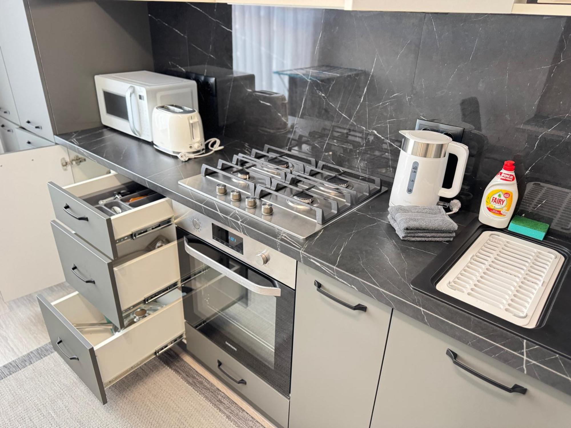 Two Bedroom Apartment In The Center, With Parking, Address Avram Iancu 32 Kişinev Dış mekan fotoğraf